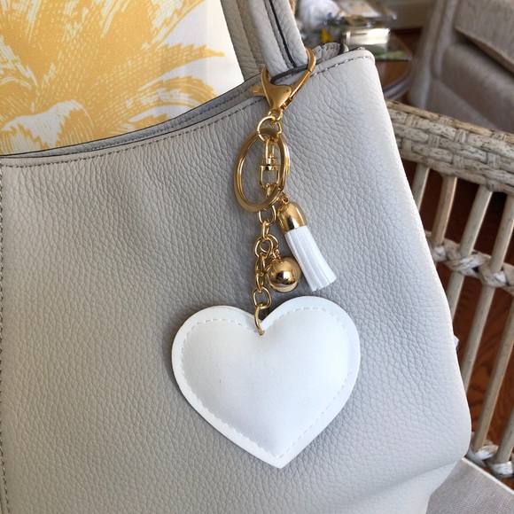 Heart Rhinestone Keychain - Picture 3 of 3